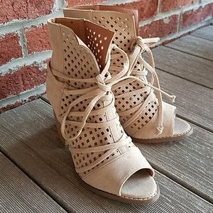 Yoki open toe heal boots